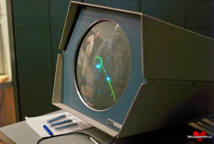 Fotka zobrazující hru Spacewar